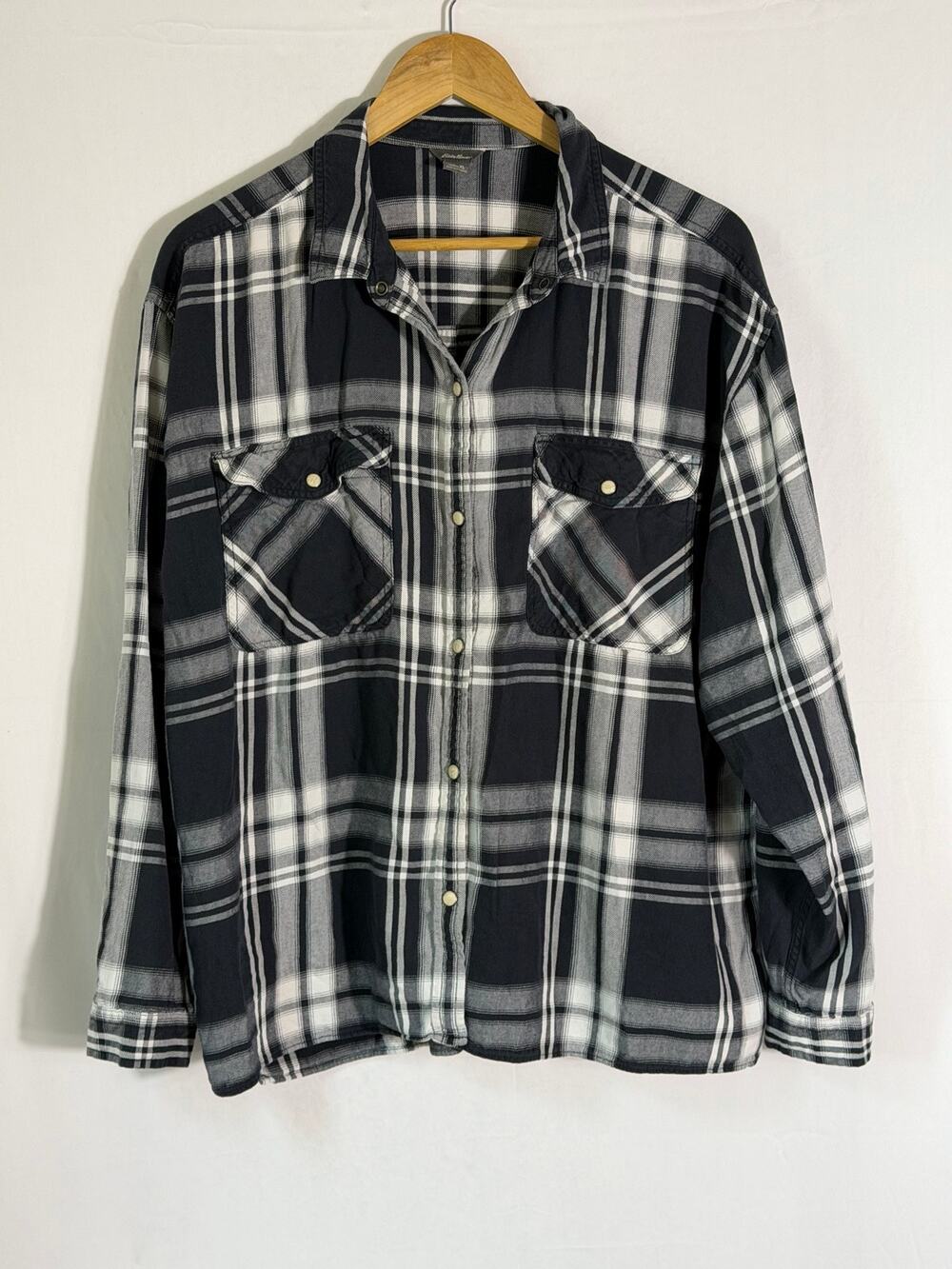Eddie Bauer Women’s Black White Plaid Button Up Flannel Shirt Lyocell Cotton XL